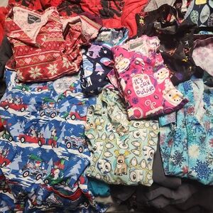 Winter /christmas Scrubs Tops 7